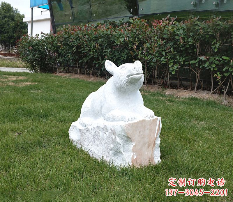 宁夏草丛之灵狗熊石雕