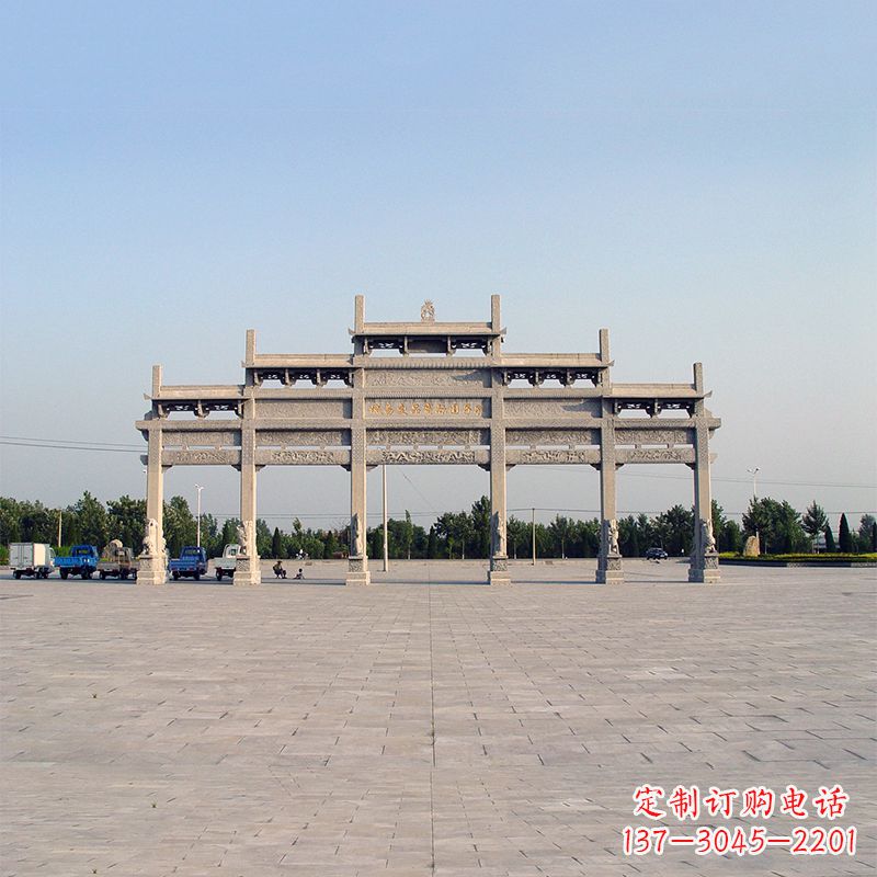 宁夏精美石雕牌坊点缀城市广场