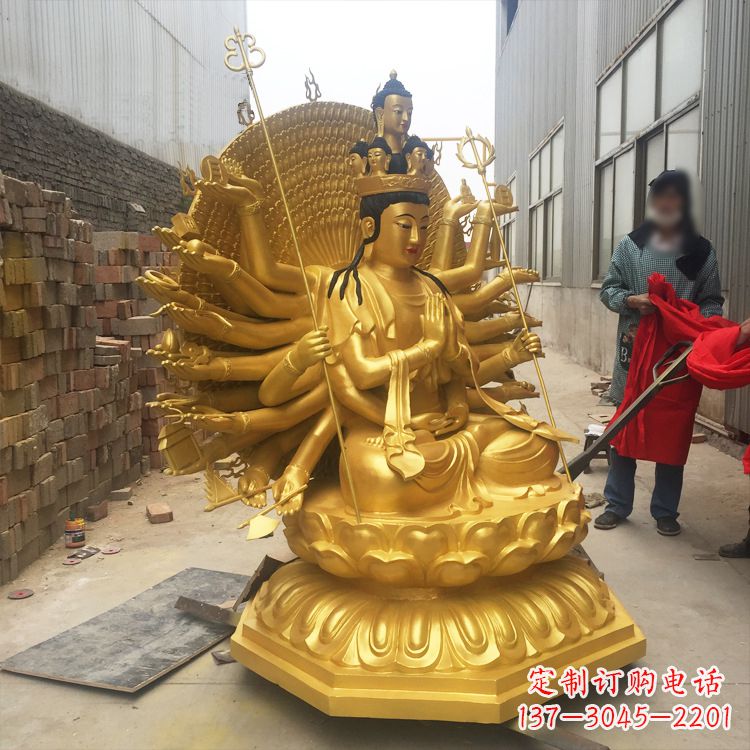 宁夏纯铜鎏金千手观音雕塑