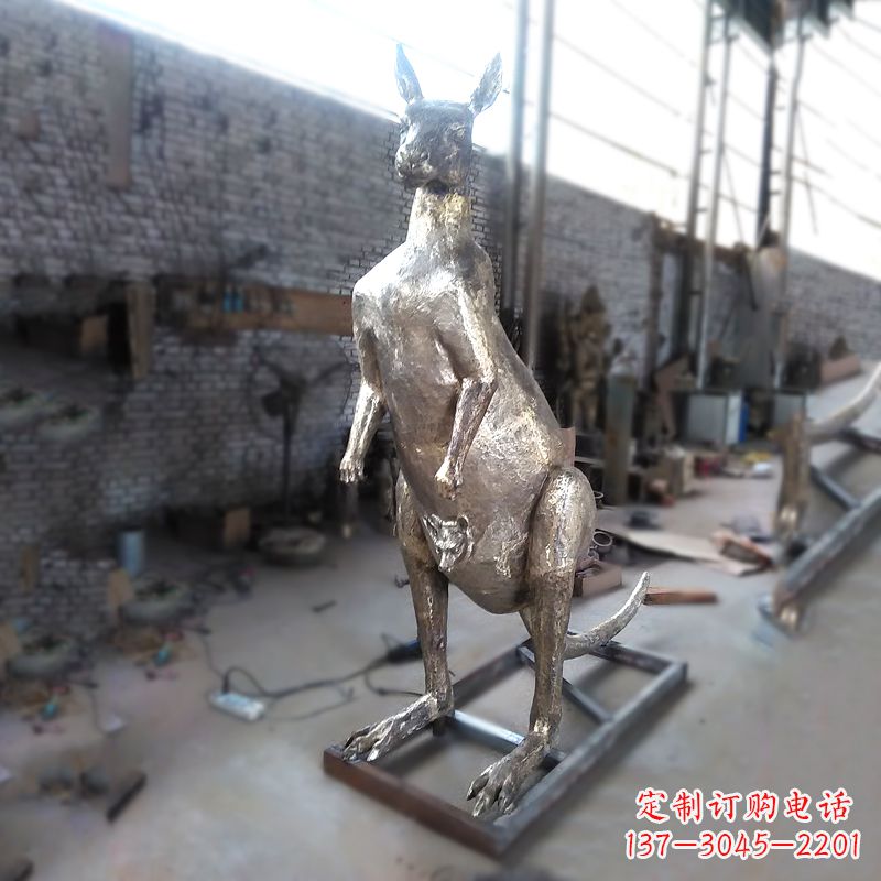 宁夏纯铜铸造袋鼠雕塑