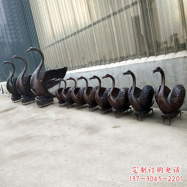 宁夏精致的铜质天鹅雕塑