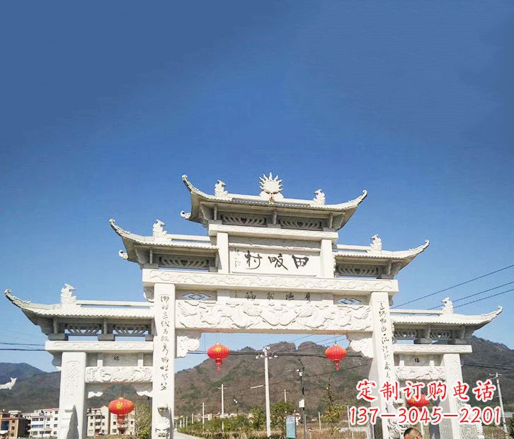 宁夏村庄的牌坊雕塑