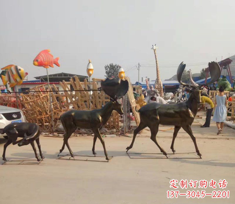 宁夏大角鹿群的铜雕美丽的艺术精品