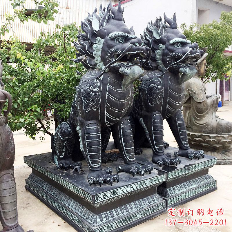 宁夏象征威严的大理石麒麟雕塑