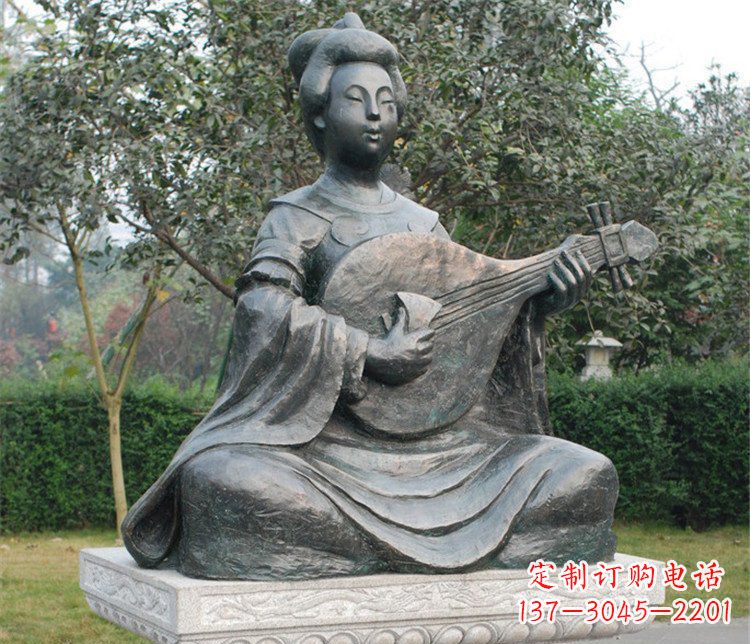宁夏古典风情弹琵琶雕塑