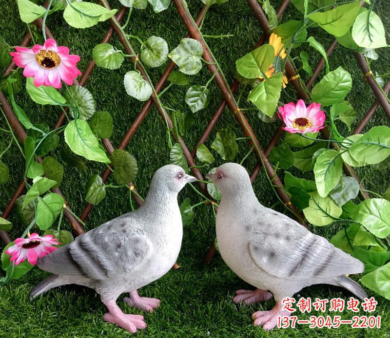 宁夏传递和平与美好的和平鸽雕塑