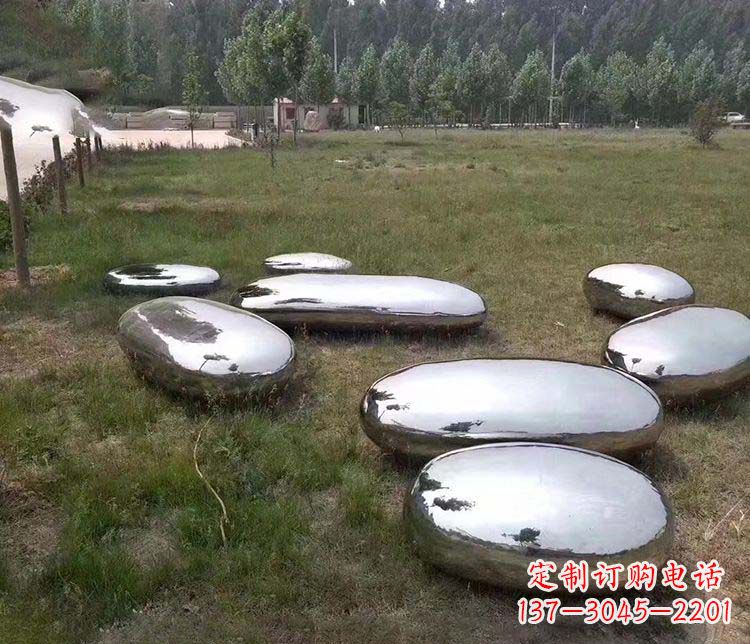 宁夏鹅卵石抽象镜面不锈钢雕塑