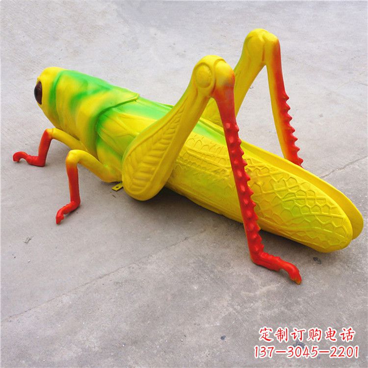 宁夏仿真蝗虫玻璃钢蚂蚱雕塑