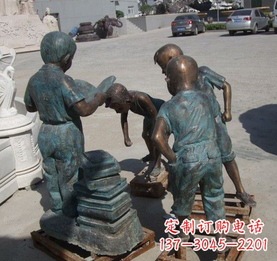 宁夏童话般的梦幻小孩铜雕塑