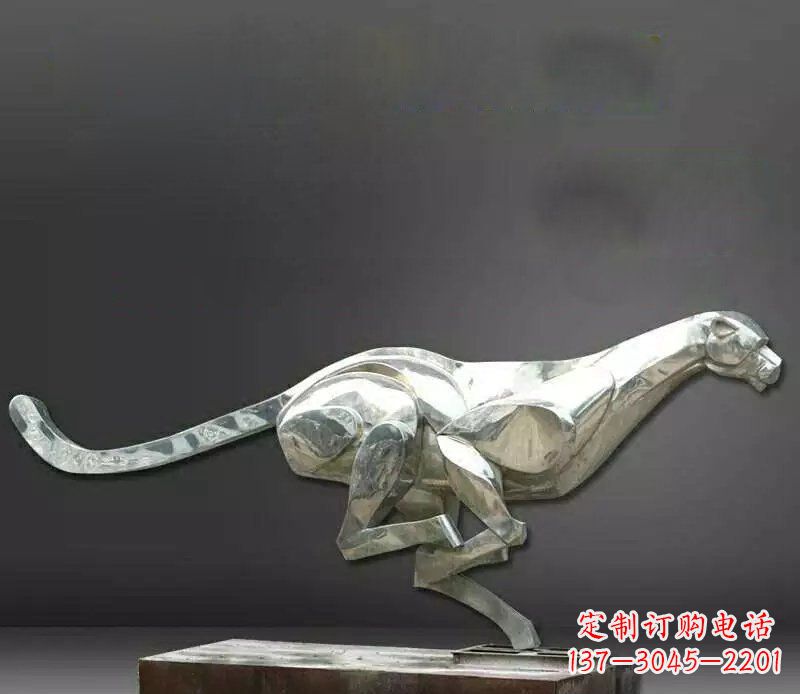 宁夏公园不锈钢奔跑的豹子动物雕塑