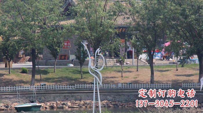 宁夏融合瑞雪灵羽,灵灯晶莹不锈钢仙鹤雕塑