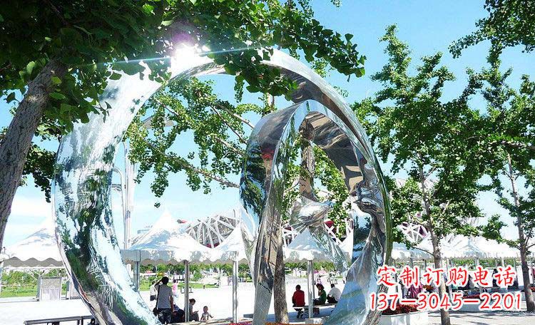 宁夏高端实木不锈钢镀层圆环雕塑