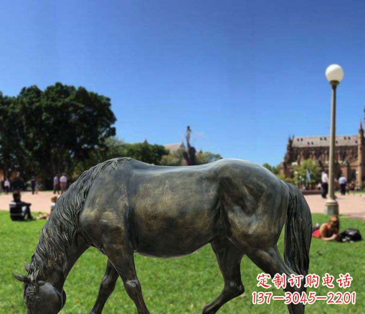 宁夏公园低头马玻璃钢仿铜动物雕塑