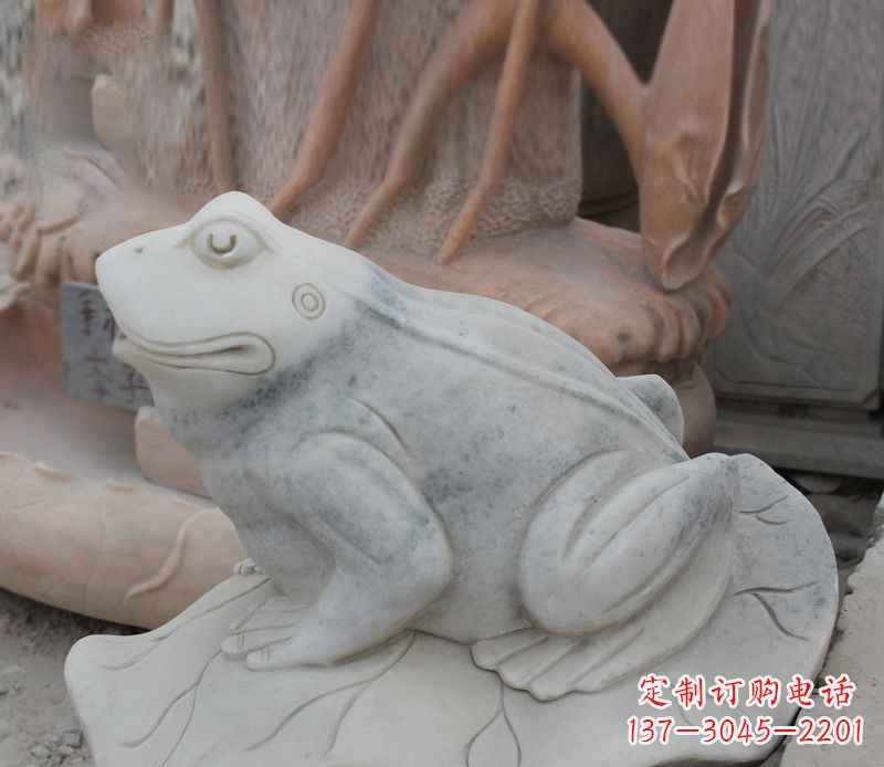 宁夏青蛙雕塑生动逼真的公园动物雕塑