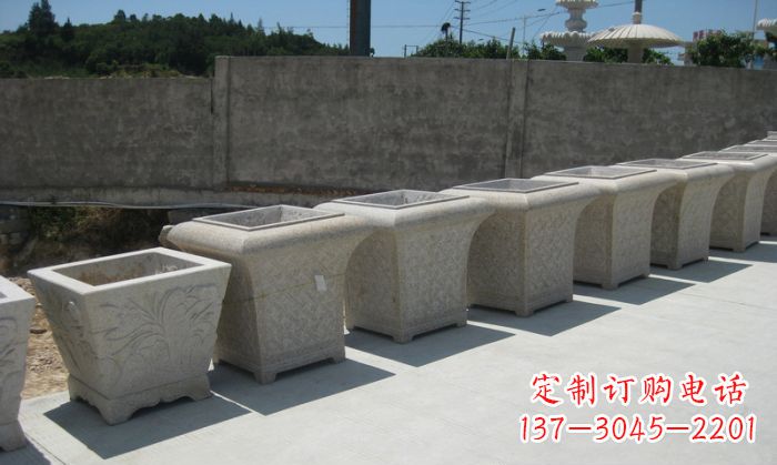宁夏大理石花盆石雕 – 在公园展现精美自然风貌
