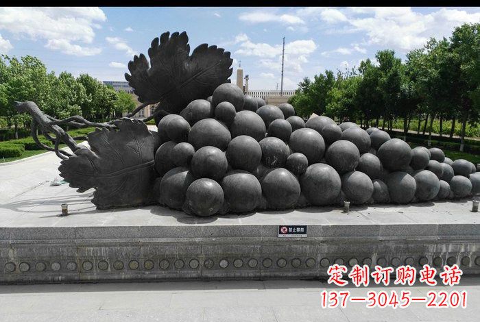 宁夏公园葡萄铜雕