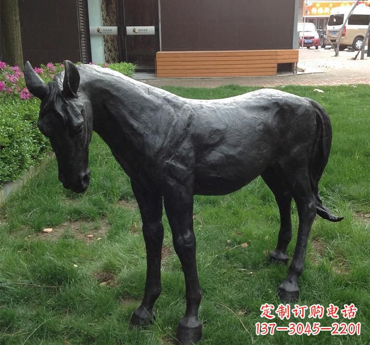 宁夏大型雕塑装置——马雕塑