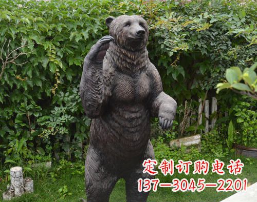 宁夏仿真狗熊铜雕,体现野性的自然美丽
