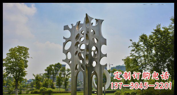 宁夏定制化大型不锈钢松树雕塑