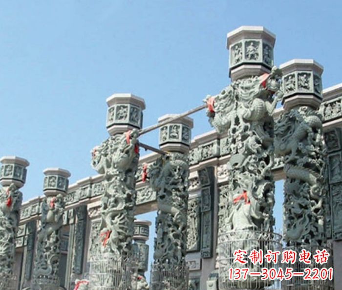 宁夏青石龙柱雕塑,装点热闹的广场景观