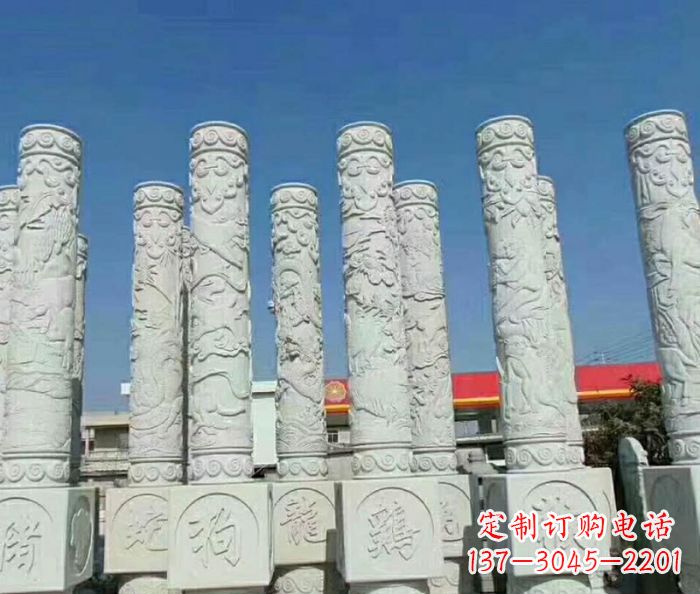 宁夏来自中国文化的十二生肖雕塑
