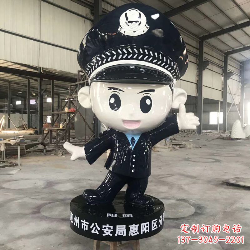 宁夏可爱警察雕塑,萌趣满满!