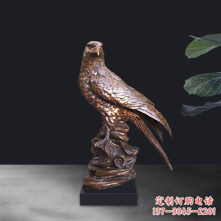 宁夏老鹰雕塑摆件