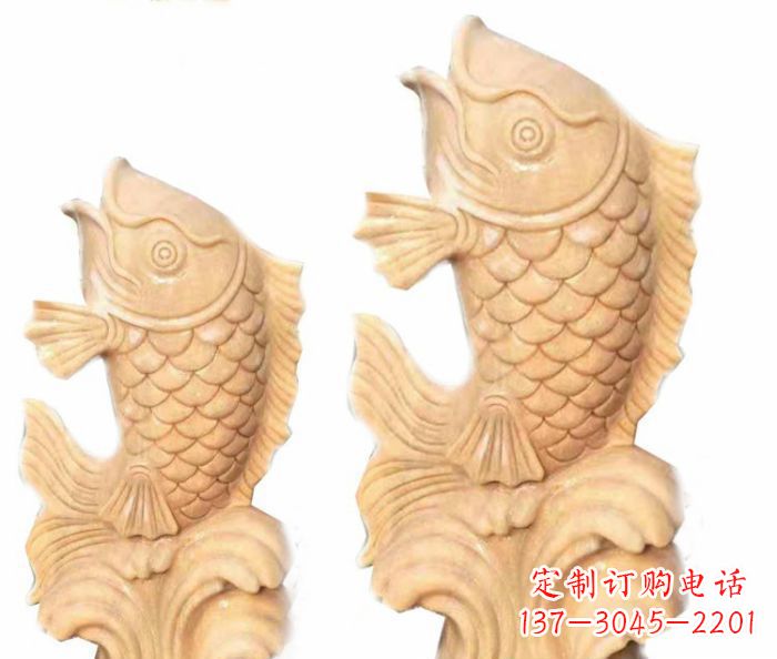 宁夏晚霞红石喷水鲤鱼雕塑,灵动悠扬