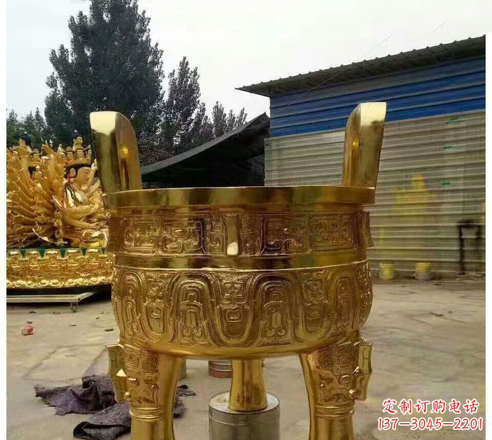 宁夏寺庙三足圆形香炉铜雕