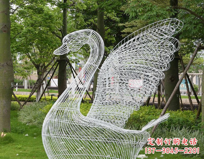 宁夏天鹅镂空不锈钢雕塑