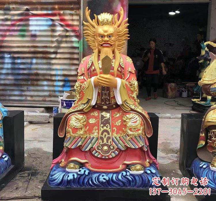 宁夏铜雕彩绘坐式龙王