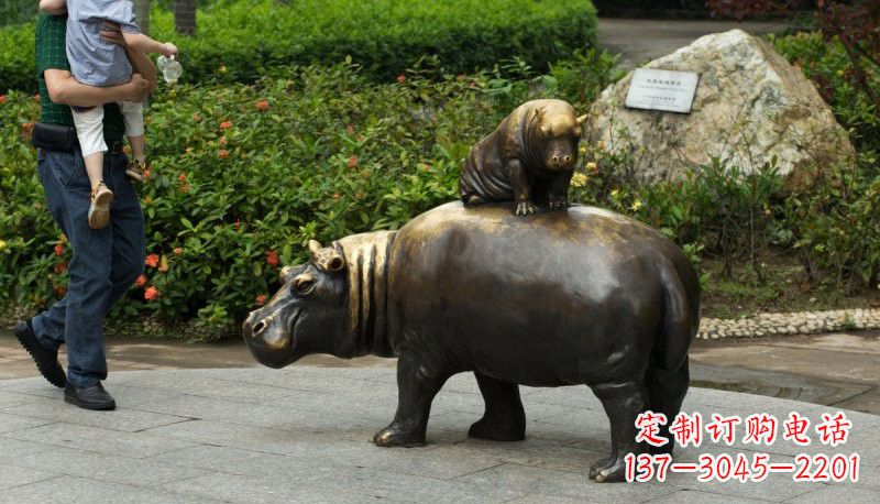 宁夏铜雕母子河马