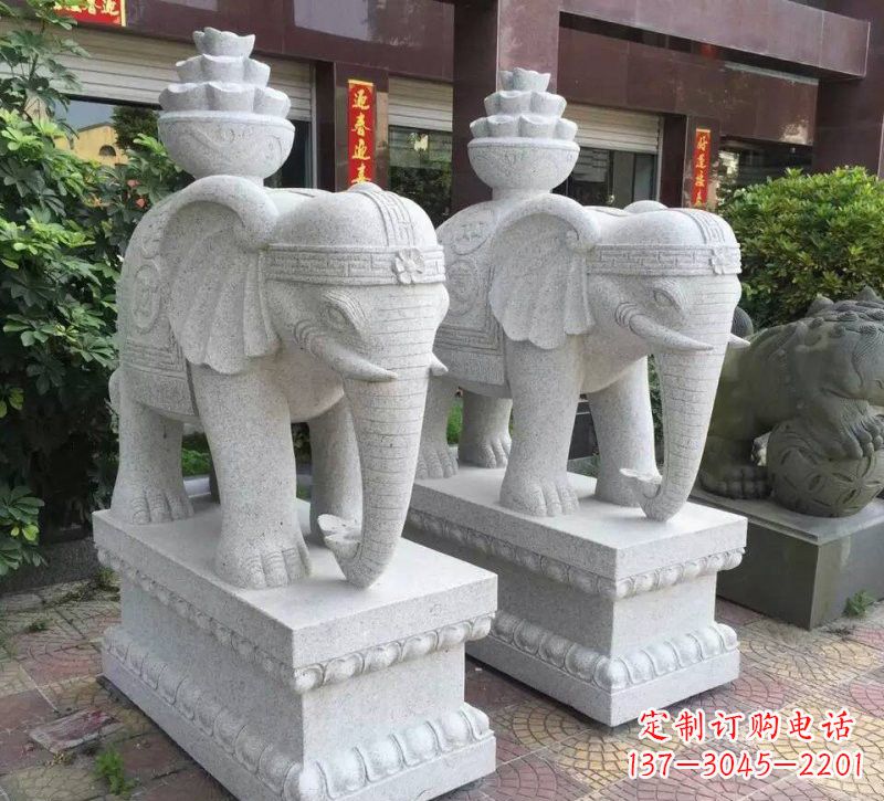 宁夏驮元宝的大象石雕