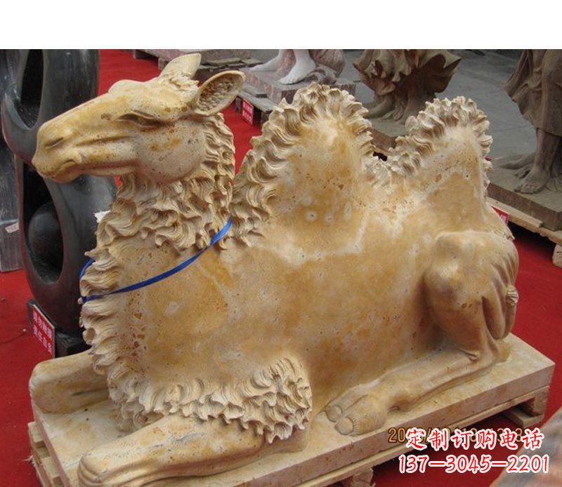 宁夏晚霞红动物骆驼石雕