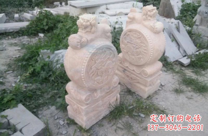 宁夏晚霞红狮子门墩石雕