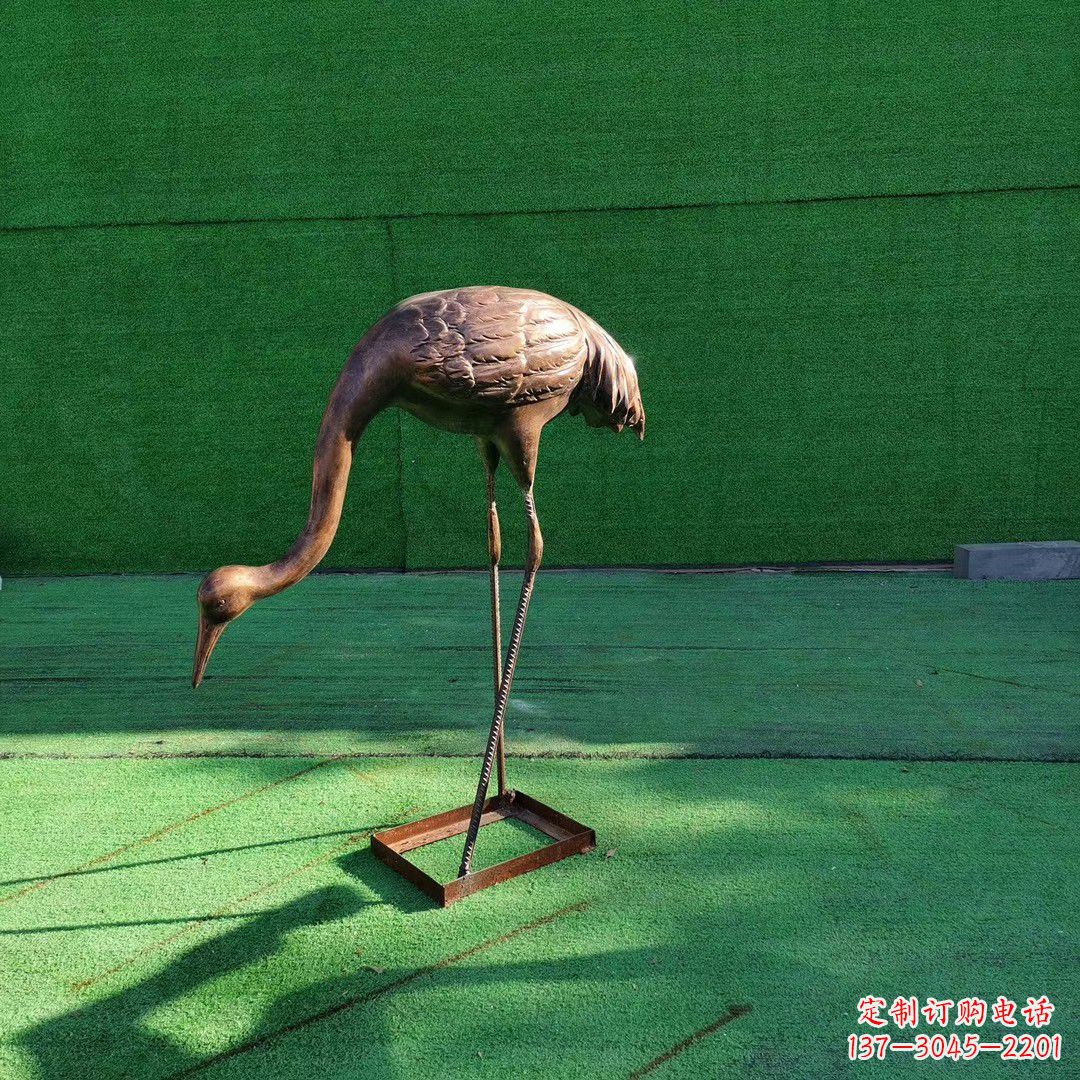 宁夏仙鹤拉鼓铜雕塑