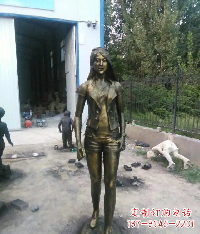 宁夏现代美女广场人物铜雕