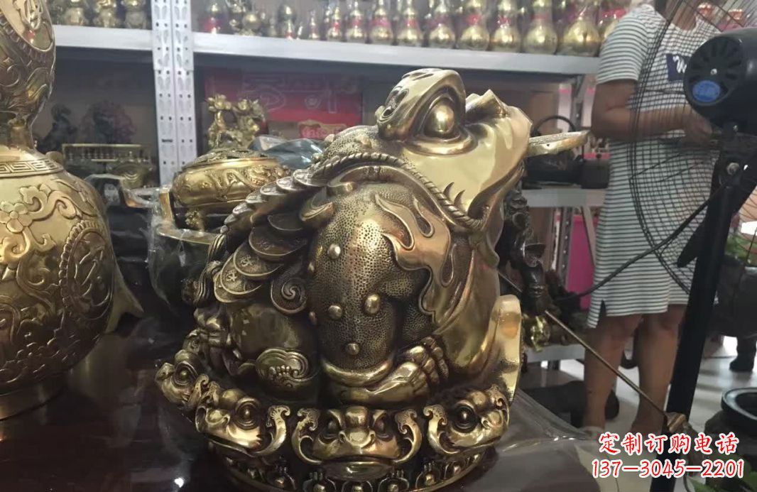 宁夏招财金蟾动物铜雕