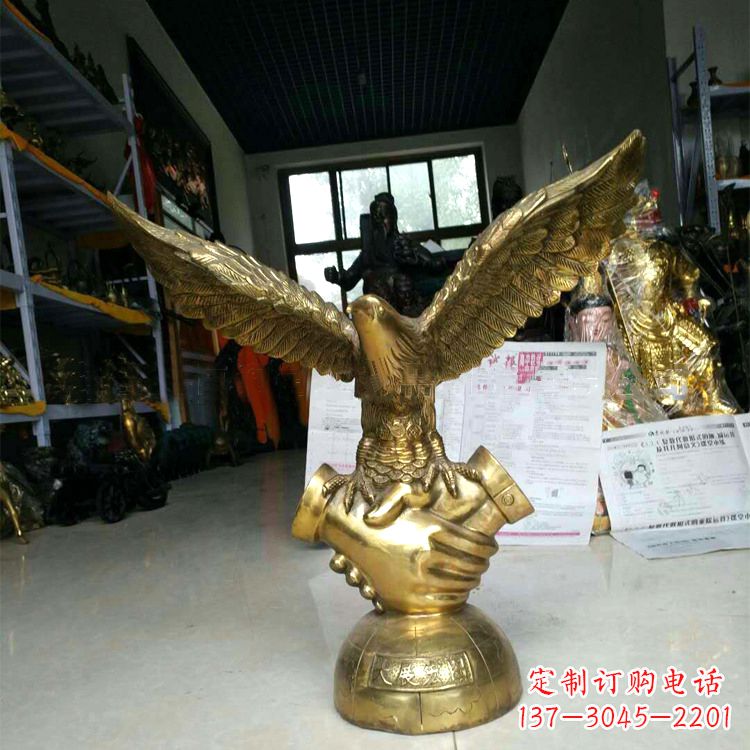 宁夏铸铜老鹰雕塑大展宏图