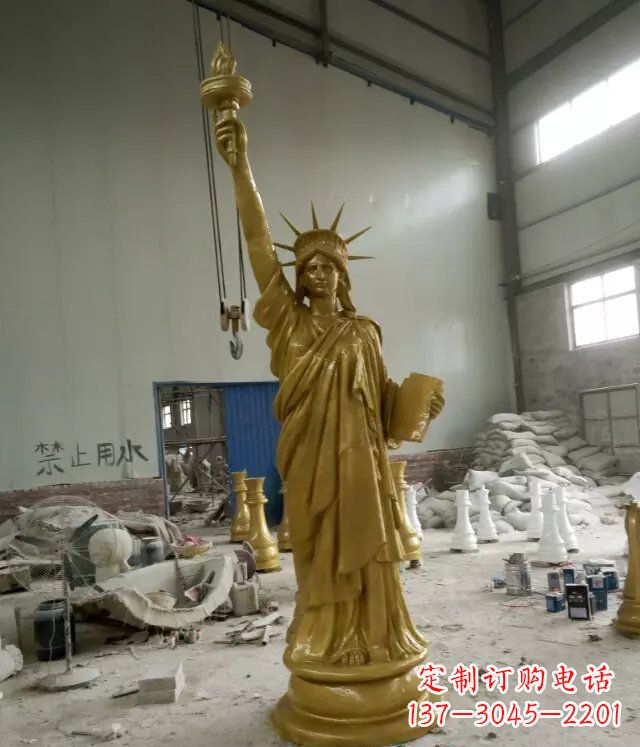 宁夏自由女神玻璃钢仿铜人物雕塑
